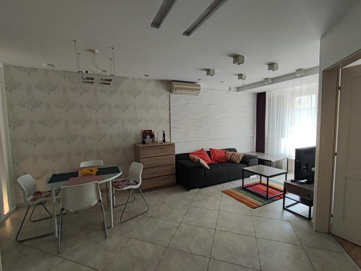 City Center Apartman 佐洛埃格塞格 外观 照片