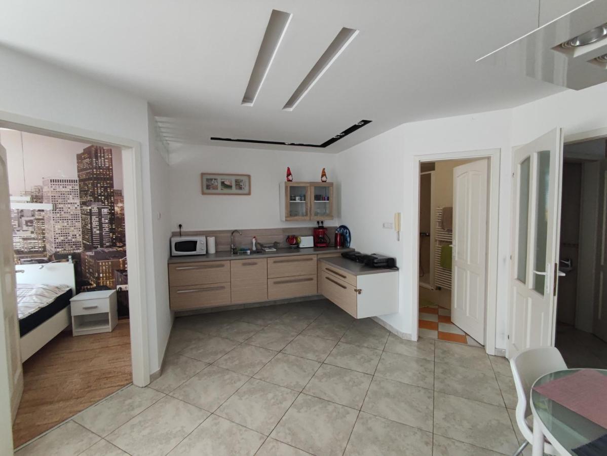 City Center Apartman 佐洛埃格塞格 外观 照片